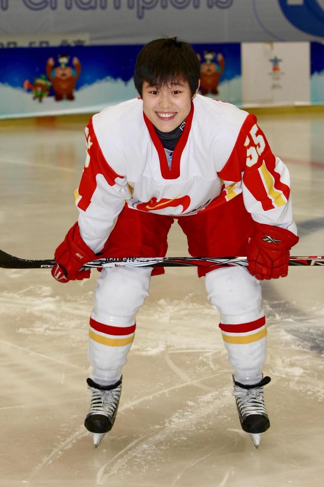 中国女冰原队长齐雪婷：希望通过北京冬奥会，让更多人爱上冰球