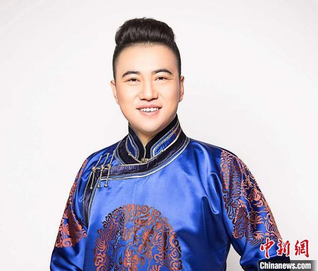 通讯：“80后”蒙古族歌手：做京蒙音乐使者是新目标
